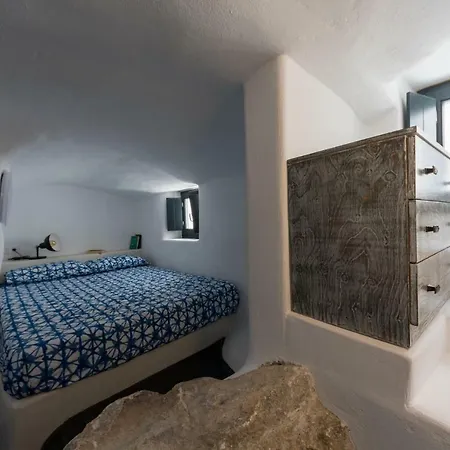 The Luna Santorini Island