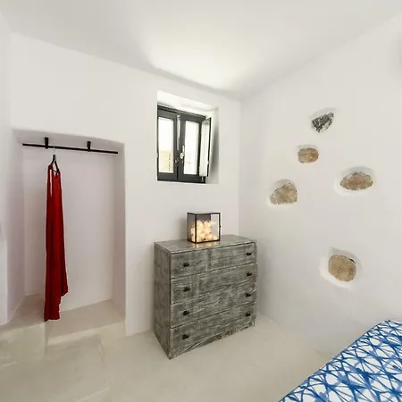 The Luna Villa Emporio (Santorini)